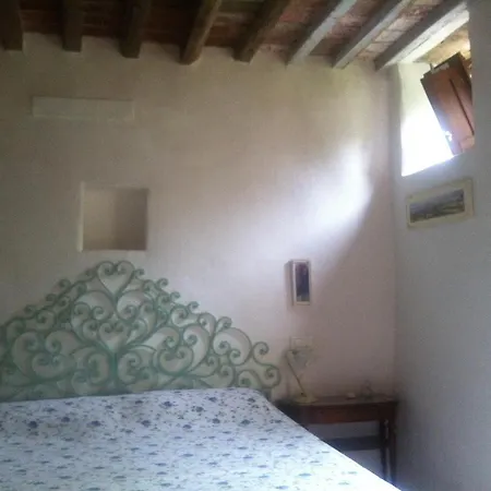 Antico Rustico Fra Vigneti E Uliveti Chalet